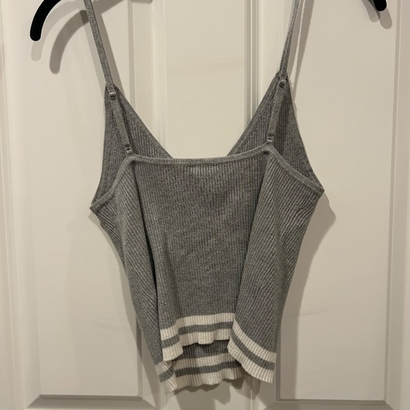 Hem & Thread Gray Ribbed Knit V-Neck Tank Top – Size L - Picture 4 of 4